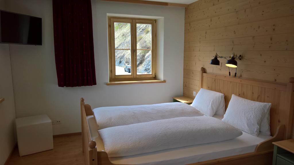 B&B Chasa Arfusch Ardez Eksteriør bilde